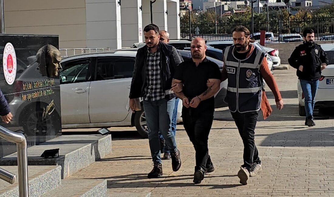 ŞÜPHELİ TUTUKLANDI Adana’nın Kozan ilçesinde eski sevgilisinin kardeşi B.T.’yi tabanca