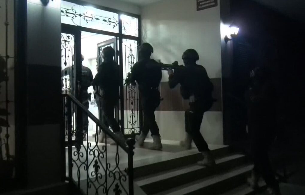 ADANA, – ADANA merkezli 3 ilde FETÖ/PYD’nin finans ağına yönelik
