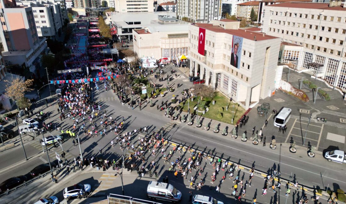 Gaziantep’te Gazi Yarı Maratonu başladı AHMET ATMACA/GAZİANTEP, – GAZİANTEPte bu