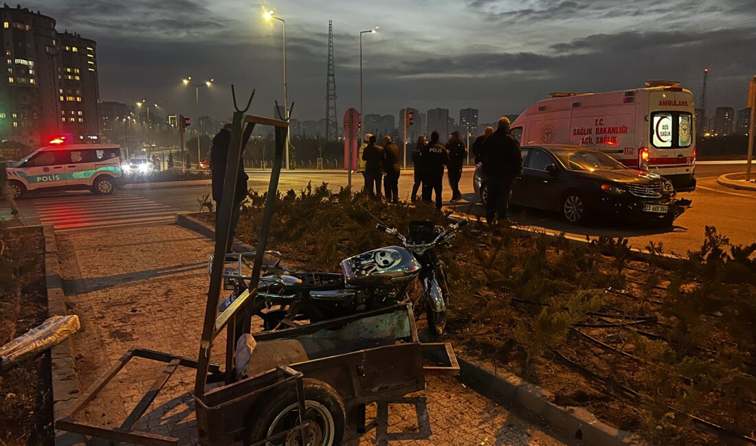 Furkan KAVUKLU/KAYSERİ, – KAYSERİ’de otomobil ile sepetli motosikletin çarpıştığı kazada,