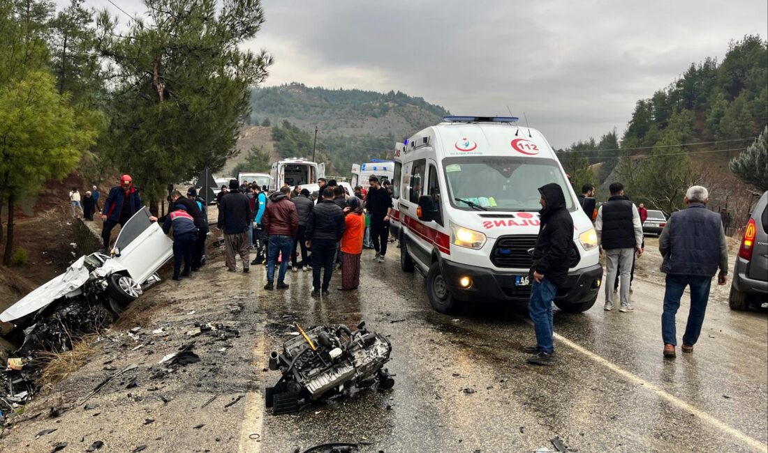 İskender ZENGİN/KAHRAMANMARAŞ, – KAHRAMANMARAŞ’ta otomobil ile hafif ticari aracın kafa