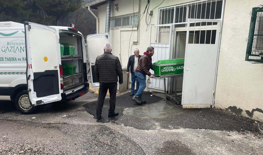 Kadir GÜNEŞ/GAZİANTEP, – KİLİS’te okuldan eve giderken otomobilin çarptığı Muhammed
