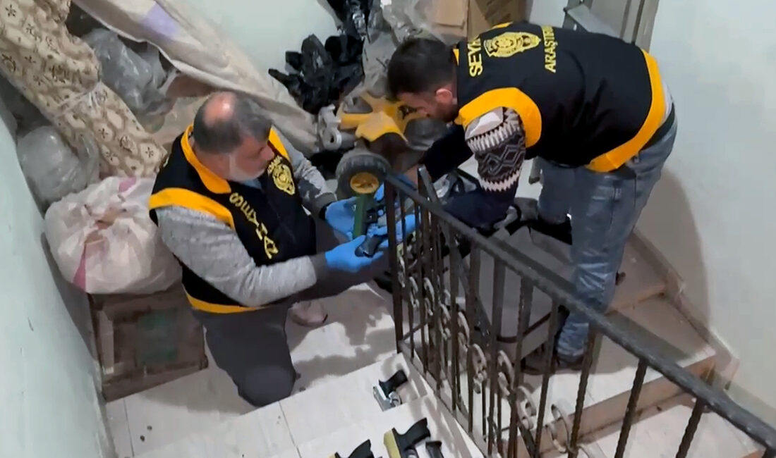 Anıl ATAR-Eser PAZARBAŞI/ADANA, -ADANA’da 2 kardeşin yaşadığı 2 katlı eve