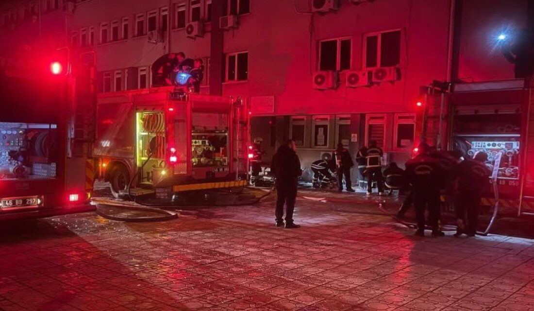 Kahramanmaraş’ta sağlık Müdürlüğü’nde çıkan yangın hasara neden oldu.