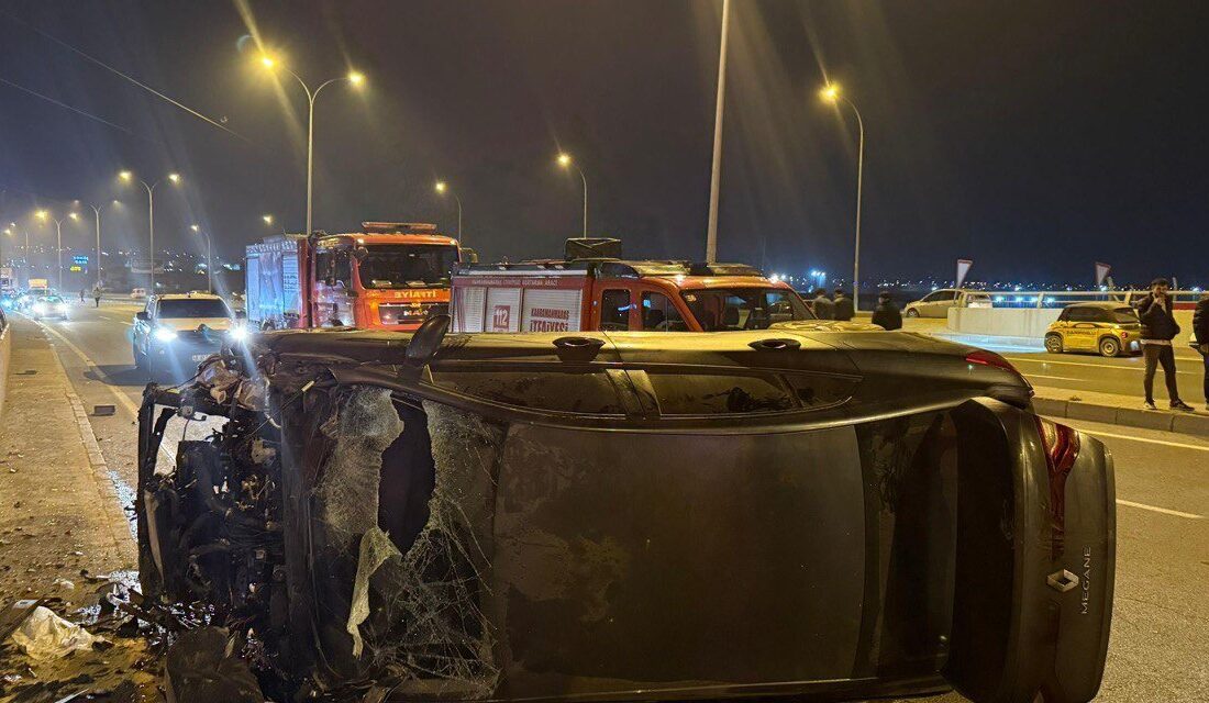 Kahramanmaraş’ta 3 aracın karıştığı zincirleme trafik kazasında 5 kişi yaralandı.