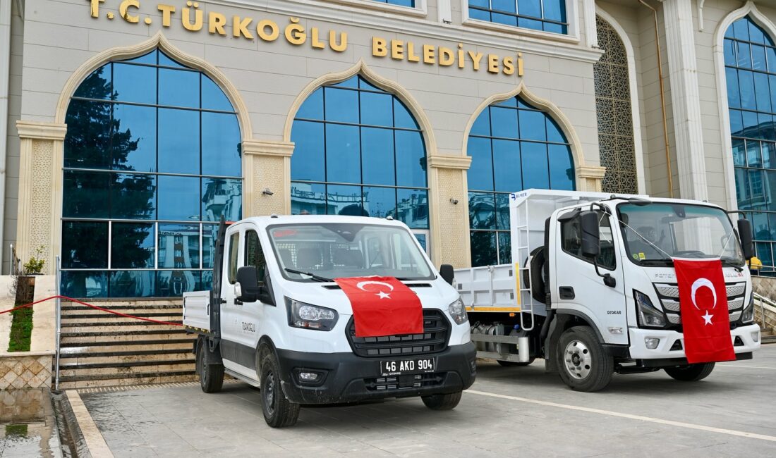 Türkoğlu Belediye Başkanı Mehmet Karaca, belediyenin araç filosuna iki yeni