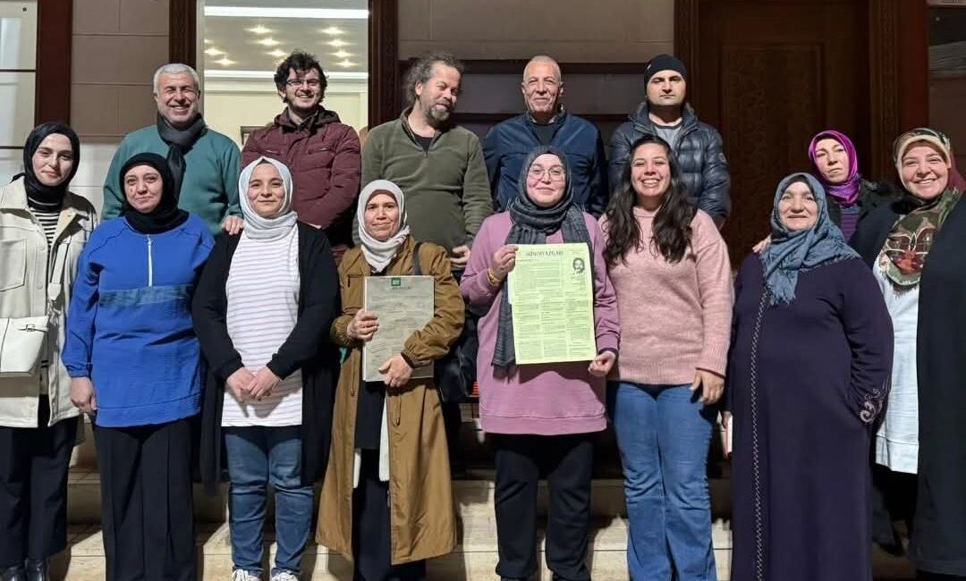 Dolunay Kıraathanesi, Türkoğlu Millet Konağında Andırın Postası Gazetesi Sahibi ve