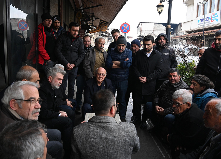 Demirciler Çarşısı’nı ziyaret eden Başkan Görgel, “6 Şubat depremlerinde hasar