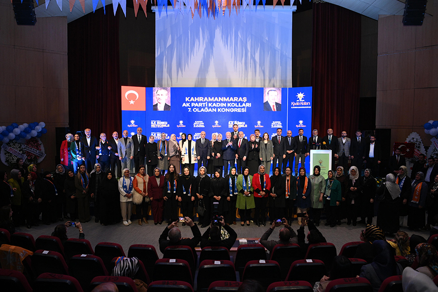 AK Parti Kadın Kolları 7. Olağan Kongresi’ne katılan Başkan Fırat