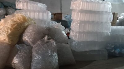 Gökhan KESKİNCİ/ADANA, – ADANA’da bir depoda inceleme yapan Seyhan Belediyesi’ne