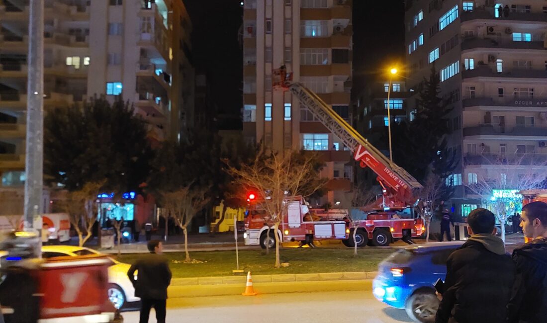 Gökhan KESKİNCİ/ADAHA, – ADANA’da 8 katlı bir apartmanın en üst
