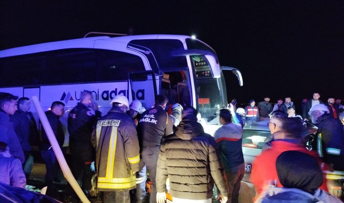 Ali GÖKDAL/ KOZAN (Adana), – ADANA’nın Kozan ilçesinde yolcu otobüsüyle