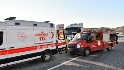 KAZADA ÖLENLERİN SAYISI 4’E YÜKSELDİ Adıyaman’da akaryakıt tankeri ile otomobilin