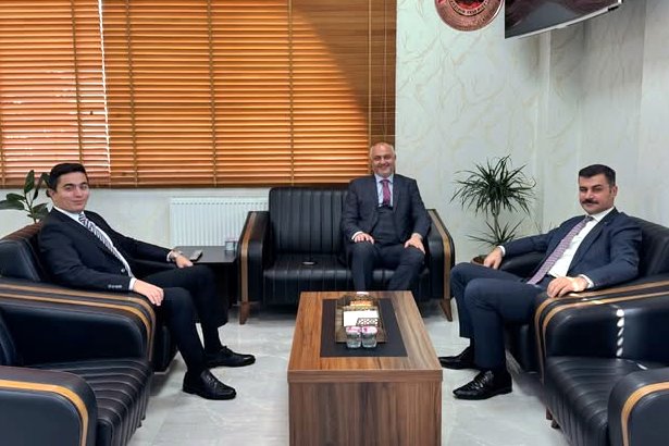 Göksun Kaymakamı Ömer Faruk Duman beraberinde  Andırın Kaymakamı Mustafa Arslanşahin
