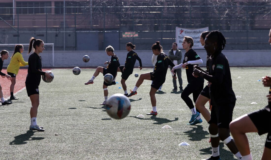Gaziantep’in kadın futbolcuları, Beşiktaş maçına hazır Kadir GÜNEŞ-Ahmet ATMACA/GAZİANTEP, –