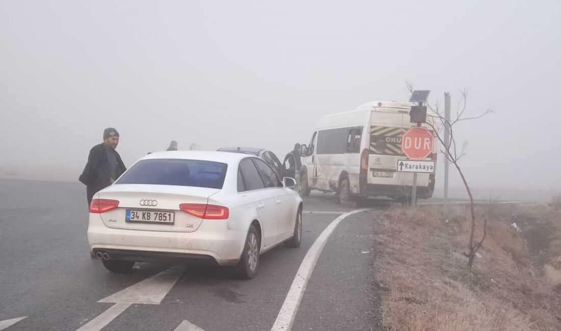 Furkan KAVUKLU/KAYSERİ, – KAYSERİ’nin Bünyan ilçesinde yoldaki gizli buzlanma nedeniyle