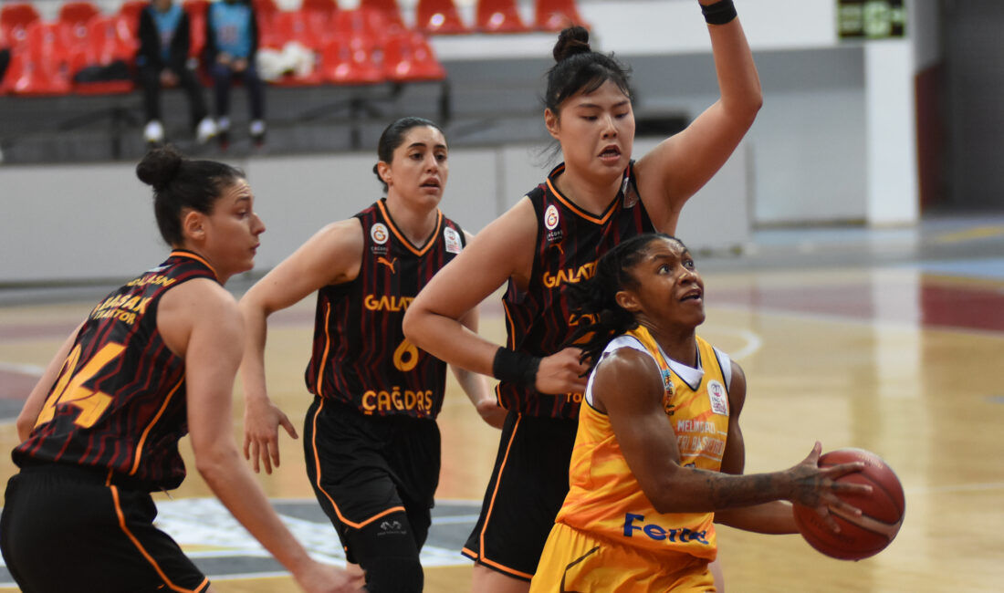 İlyas KAPLAN / KAYSERİ, SALON: Kadir Has HAKEMLER: Tolga Akkuşoğlu,