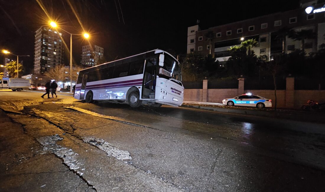 Gökhan KESKİNCİ/ ADANA, – ADANA’da içme suyu ana hat borusunun