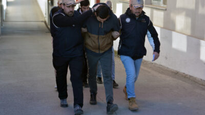 Anıl ATAR-Yaşar SERİNTÜRK/ADANA, – ADANA’da savaş mağdurlarına yardım bahanesiyle topladıkları