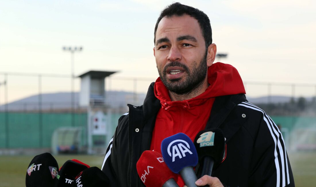 Kadir GÜNEŞ-Ahmet ATMACA/GAZİANTEP, – GAZİANTEP Futbol Kulübü Teknik Direktörü Selçuk