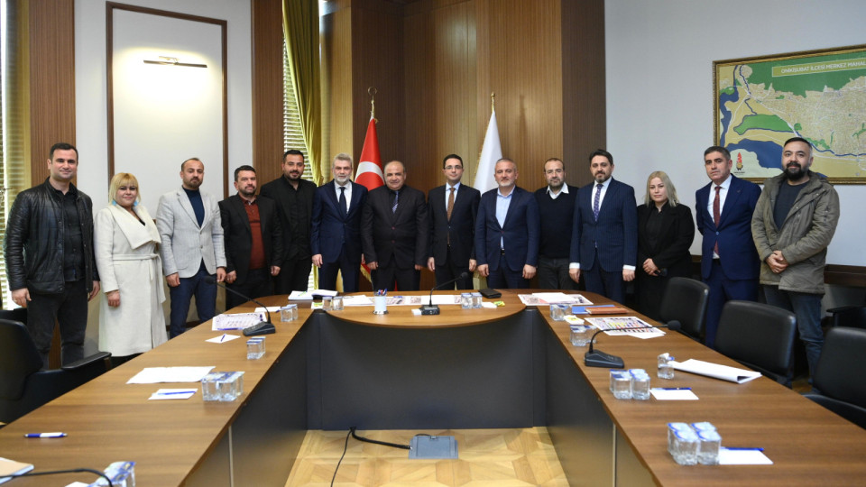 Valilikte düzenlenen toplantıda Derepazarı esnaf temsilcileri ile bir araya gelen