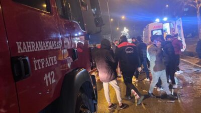 Kahramanmaraş’ta sürücüsü kontrolünü kaybettiği otomobiliyle refüje çarpması sonucu 3 kişi