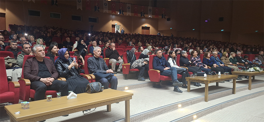 ‘Hikayemiz Şarkılarda Yazılı’ dinleyicilerini mest etti