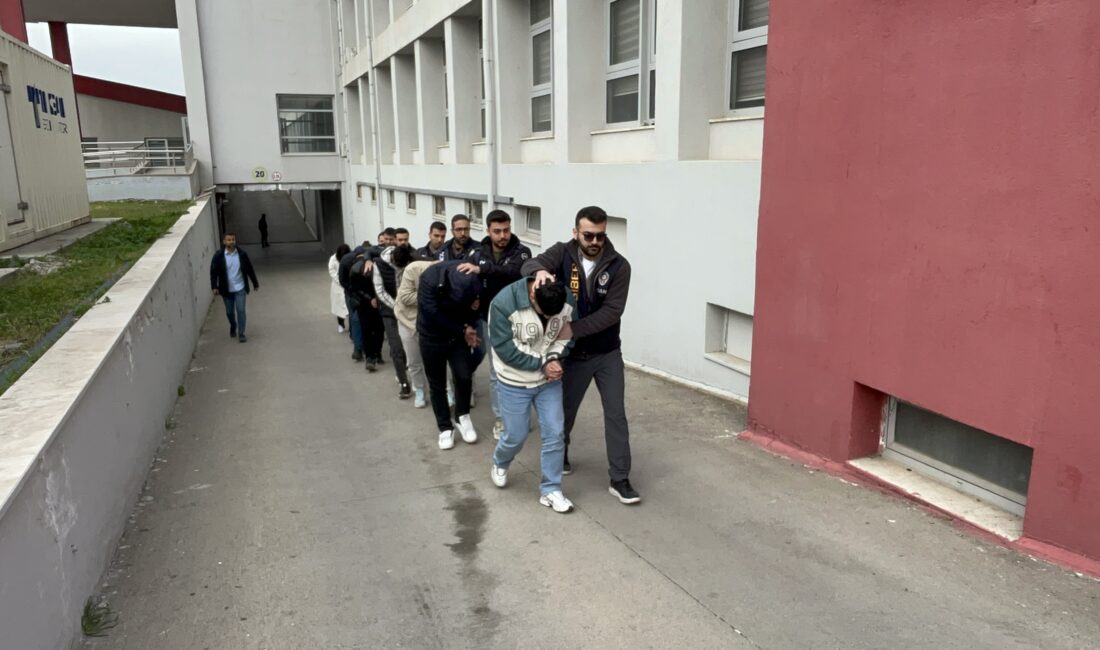 Yaşarcan SERİNTÜRK/ADANA, – ADANA’da başkalarının banka hesabını aylık 15 bin