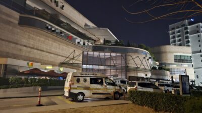 Gökhan KESKİNCİ/ADANA, – ADANA’da bir şüpheli, kapalı olan alışveriş merkezindeki