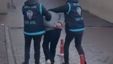 KAYSERİ, – KAYSERİ’de, kendini kamu görevlisi olarak tanıtarak telefonla aradığı