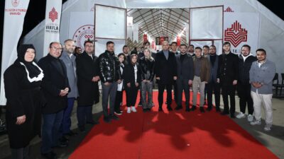 Ramazan-ı Şerif’in ilk orucunu EXPO Konteyner Kenti’nde kurulan iftar çadırında