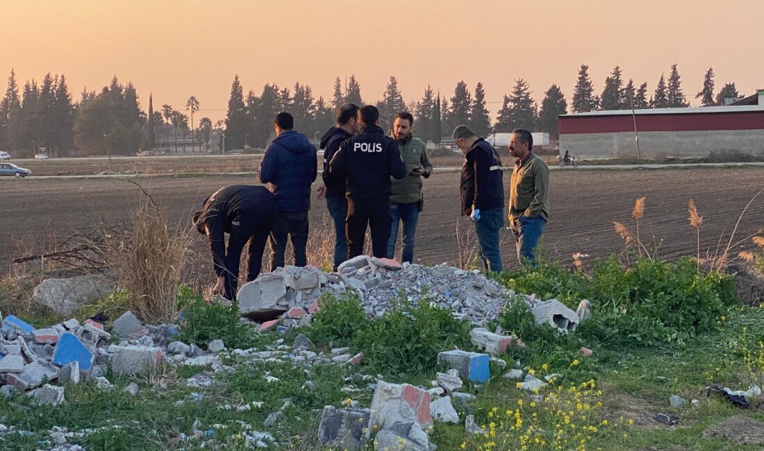 Ceyhun ÖZER/CEYHAN (Adana), – ADANA’nın Ceyhan ilçesinde dere yatağında insan