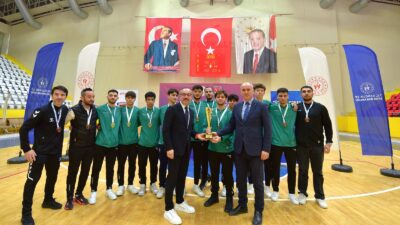 İbrahim EMÜL/OSMANİYE, – TÜRKİYE Hokey Federasyonu tarafından Osmaniye’de düzenlenen Erkekler