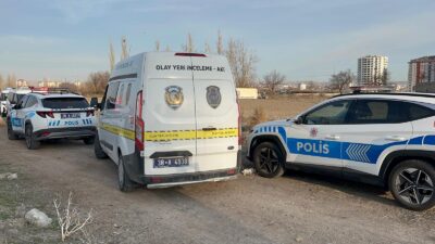 Samed Aydın SUN/KAYSERİ, – KAYSERİ’de, boş bir arazide park halindeki