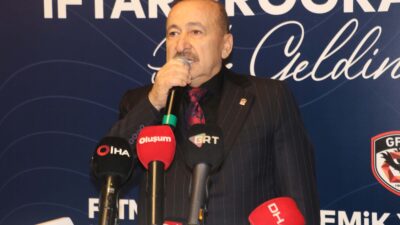 Kadir GÜNEŞ-Ahmet ATMACA/GAZİANTEP, – GAZİANTEP FK Başkanı Memik Yılmaz, takımı