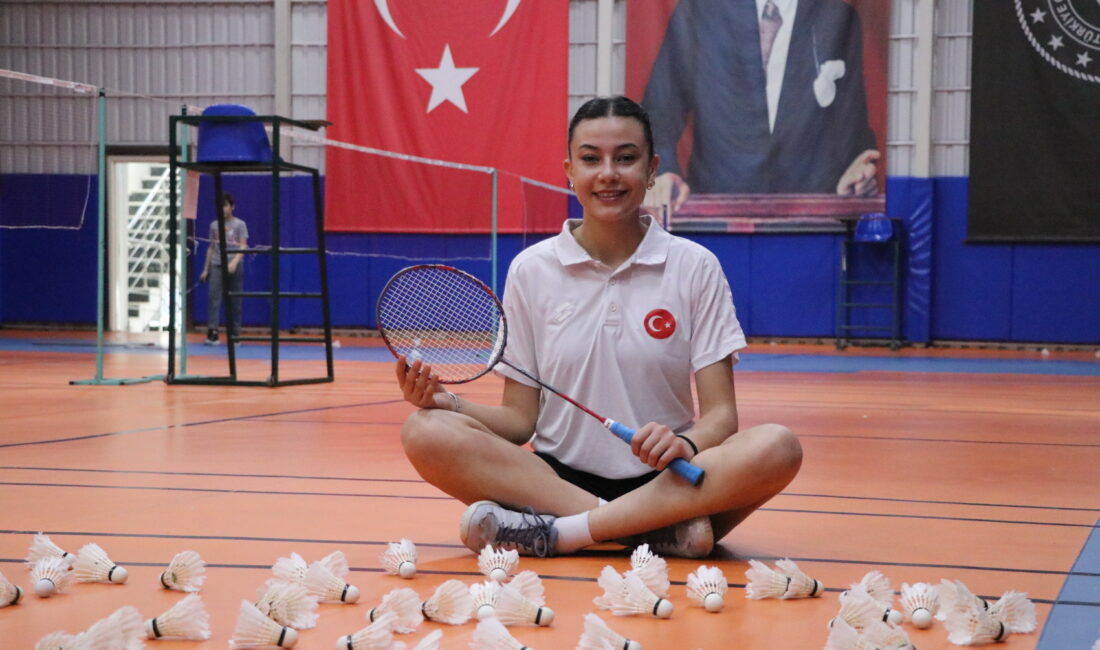 Milli badmintoncu Telli Nur, işitme engelliler olimpiyat seçmelerine hazırlanıyor Nuray