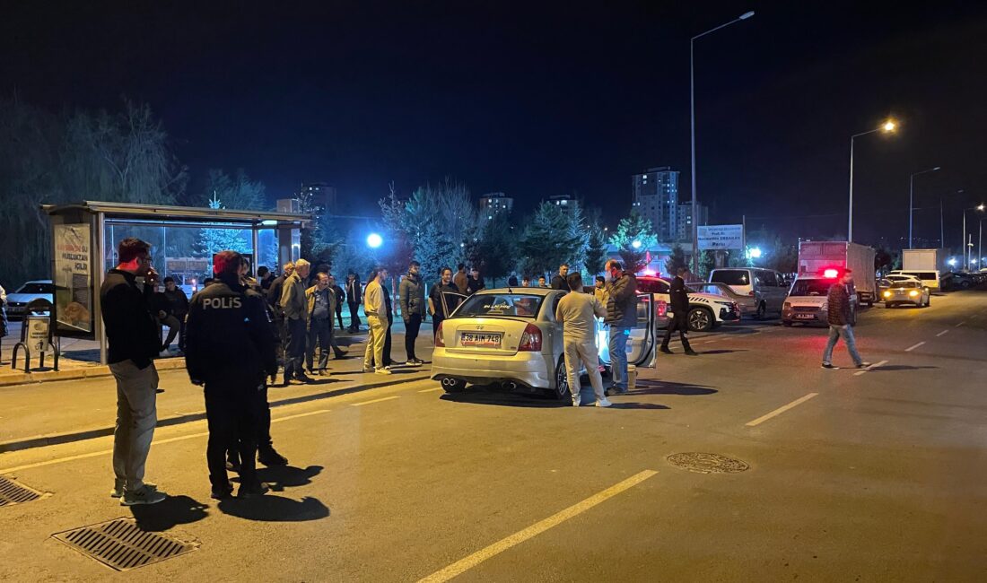 Samed Aydın SUN/ KAYSERİ, – KAYSERİ’de, otomobiliyle seyir halinde olan