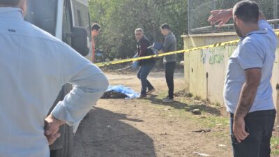 Ali GÖKDAL/KOZAN (Adana), – ADANA’nın Kozan ilçesinde şakalaştığı arkadaşlarının yola