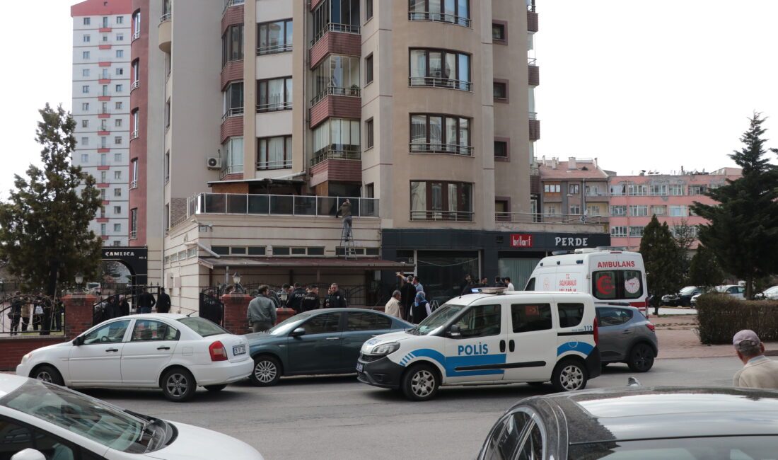 Furkan KAVUKLU/KAYSERİ, – KAYSERİ’de Yasin D.’nin oturduğu apartmanda tabancayla vurduğu