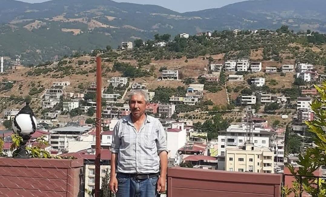 Kamil ŞEKER/ DÜZİÇİ (Osmaniye), – OSMANİYE’nin Düziçi ilçesinde tarlada çalışırken