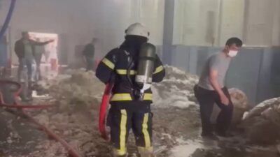 Kahramanmaraş'ın Dulkadiroğlu ilçesindeki Erkenez Mahallesi'nde yer alan bir tekstil fabrikasında
