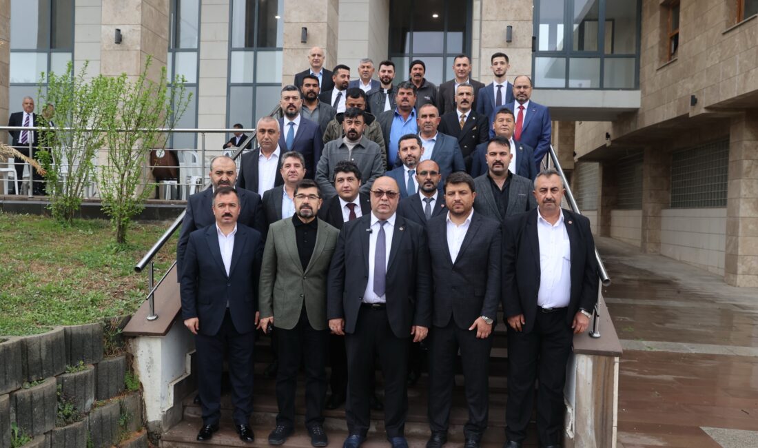 Dulkadiroğlu Belediye Başkanı Mehmet Akpınar, Dulkadiroğlu Belediyesi Meclis Salonu’nda düzenlenen