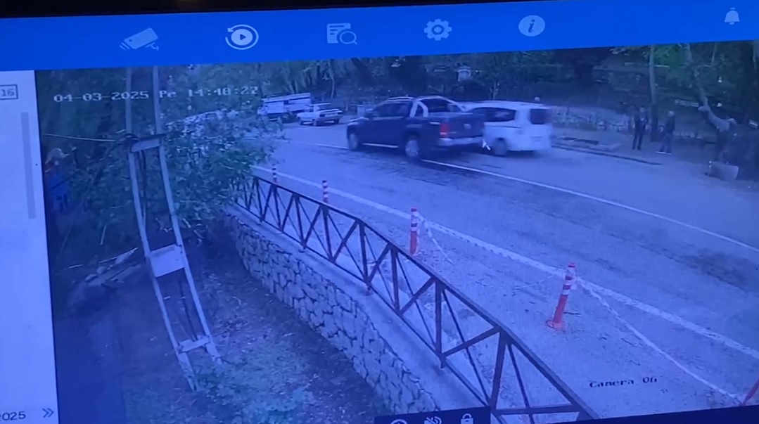 CENAZE DÖNÜŞÜ KAZA: 7 YARALI Adana’nın Kozan ilçesinde minibüsle çarpışan