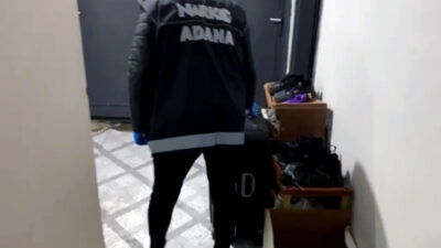 Anıl ATAR-Yaşar SERİNTÜRK/ADANA, – ADANA’da narkotik polisi, evine operasyon düzenlenen