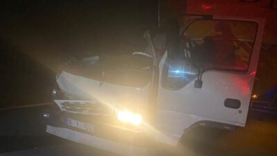 Kahramanmaraş'ta meydana gelen trafik kazasında, tır ile kamyonun çarpışması sonucu