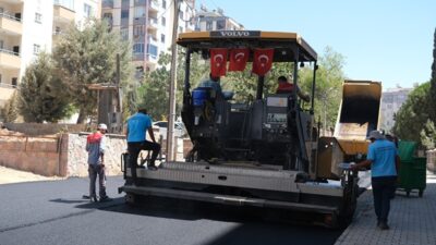 Onikişubat Belediyesi Fen İşleri Müdürlüğü ekipleri, ilçede ulaşım konforunu artırmaya