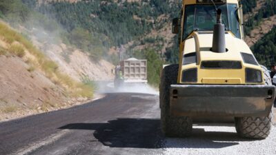 Büyükşehir Belediyesi, Göksun’un Berit mahallesinde kırsal dağ obalarına ulaşım sağlayan