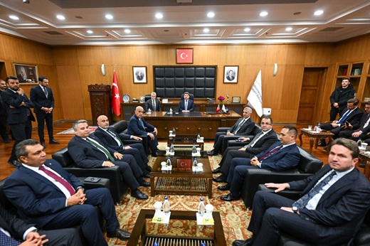 Büyükşehir Belediye Başkanı Fırat Görgel, programı kapsamında şehre gelen Adalet