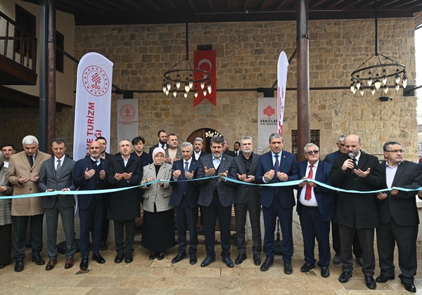 6 Şubat depremlerinde ağır hasar alan Duraklı (Atoluğu) Camii, tamamlanan