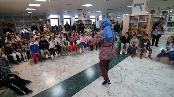 Büyükşehir Belediyesi, çocukların hayal dünyasını zenginleştirmek amacıyla yazar Sevde Gözükara’nın
